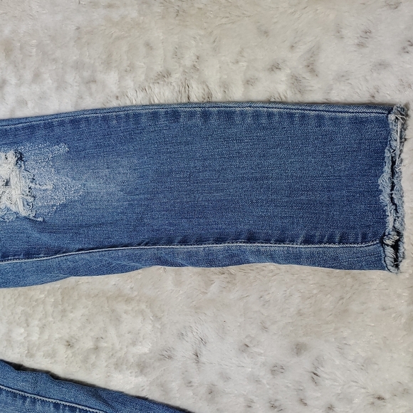 KanCan Lighter Wash Distressed Skinny Jeans w Frayed Hem Size 26 Waist 26.5 In - Picture 2 of 7